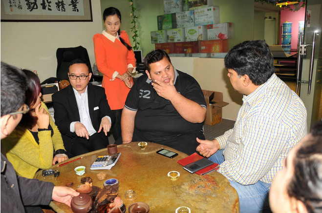 外國(guó)來(lái)賓再次到訪友情漆 外國(guó)來(lái)賓再次到訪友情漆